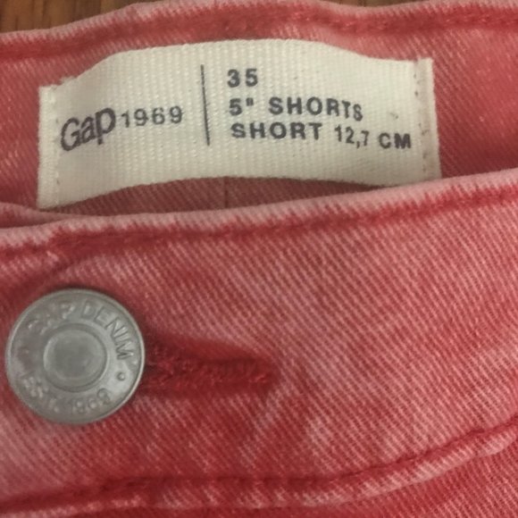 Gap 1969 Womens  Red Denim Shorts Size 42 - Picture 5 of 5